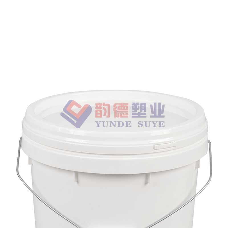 25L European Style White Straight-Sided Plastic Pail with Lid & Metal Handle